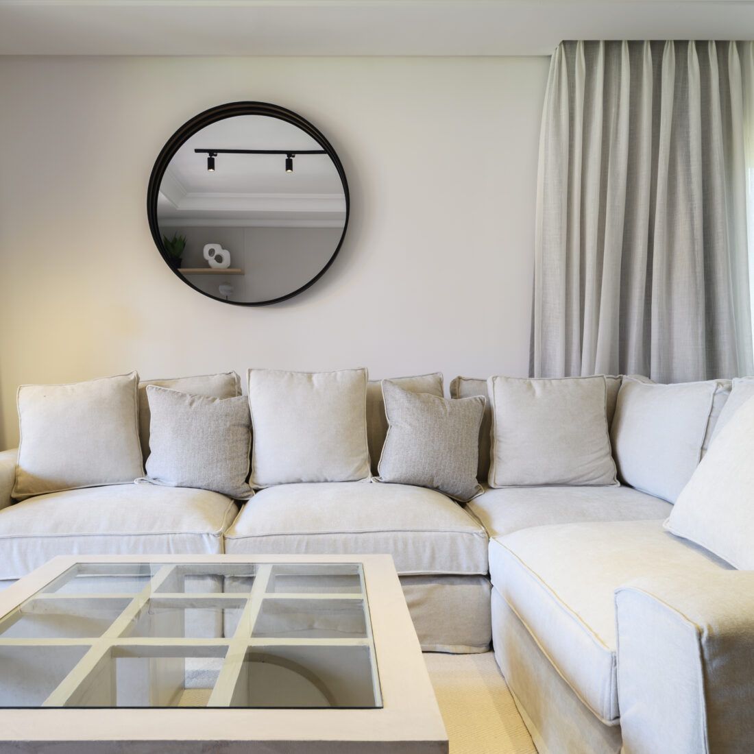 COZY BEACHFRONT APARTMENT