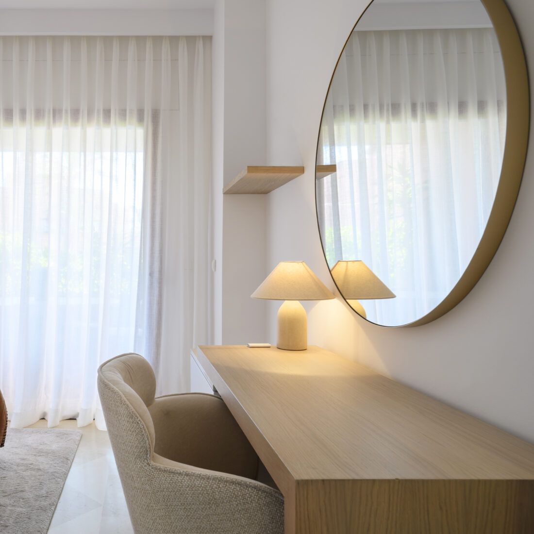COZY BEACHFRONT APARTMENT